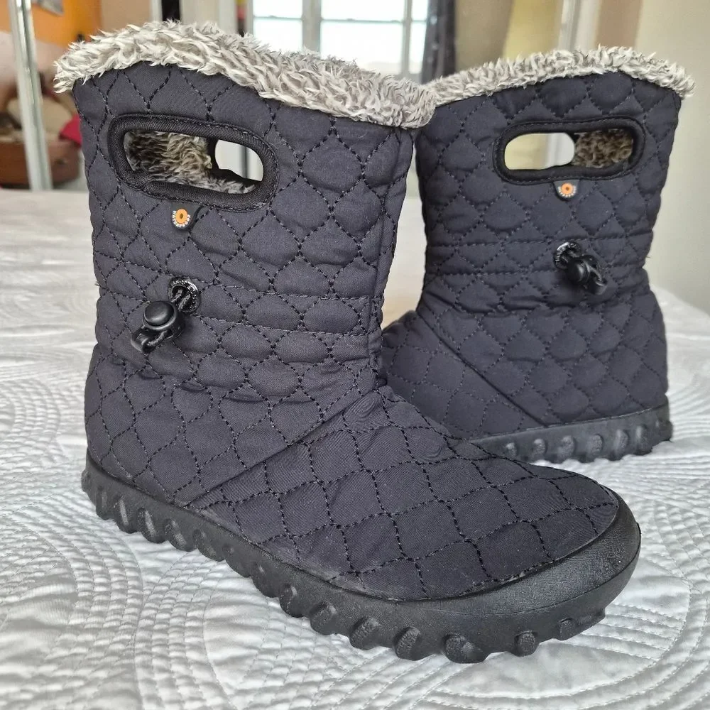 VGUC BOGS B Moc Quilted Puff Boots Women 7 Black